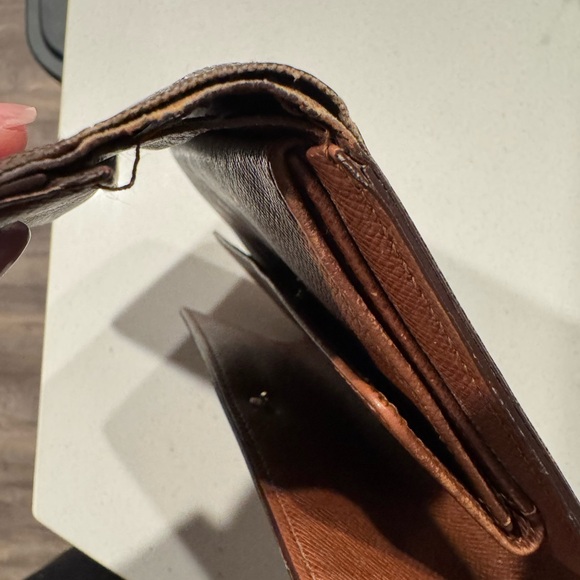 Louis Vuitton Monogram Wallet - Picture 14 of 17